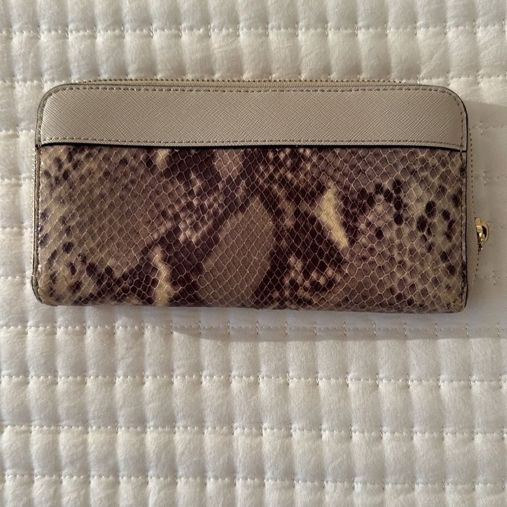 Kate Spade Wallet - Picture 2 of 4